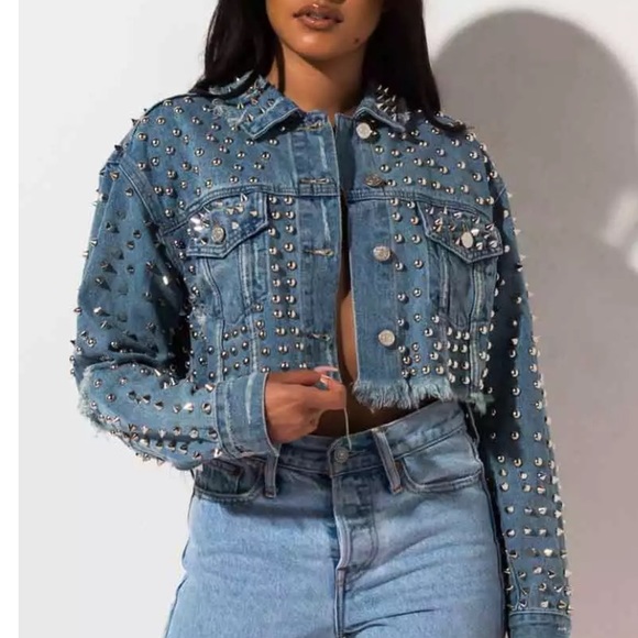 🚨BRAND NEW🚨BRAND NEW Spiked denim cropped jacket - Picture 5 of 7